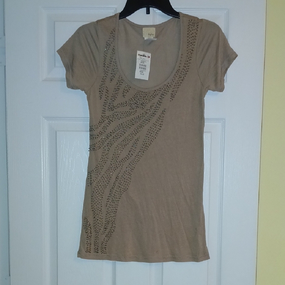 Brown Buckle Beaded Top NWT - Picture 1 of 5